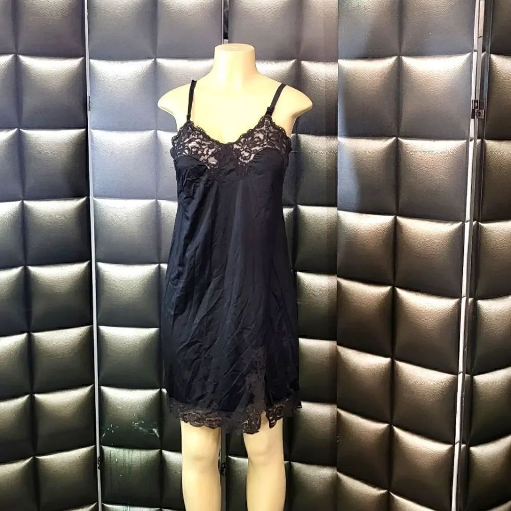 Black nylon slip